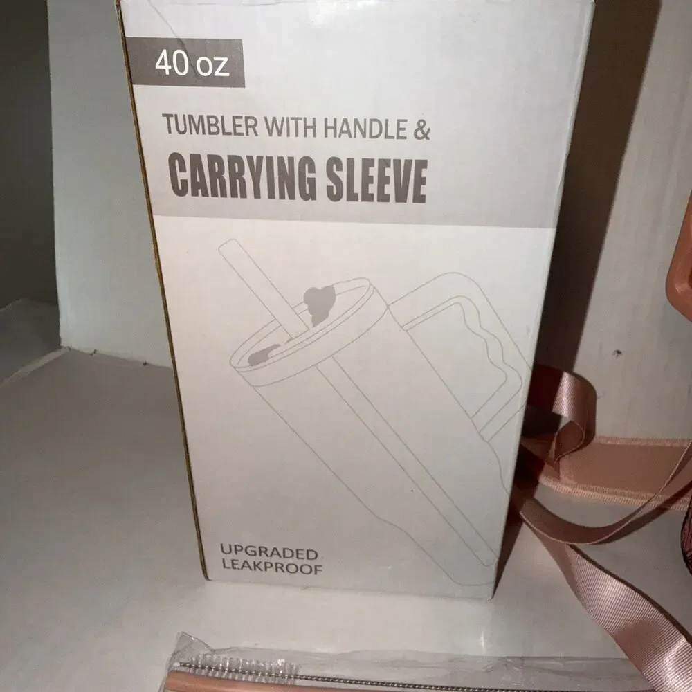 40 Ounce Tumblr With Handle And Carrying Sleeve